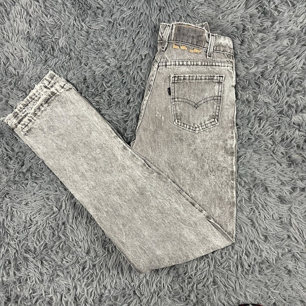 Vintage Levi's Women's 23x31 Acid Wash Black USA Made Distressed Hem 90s